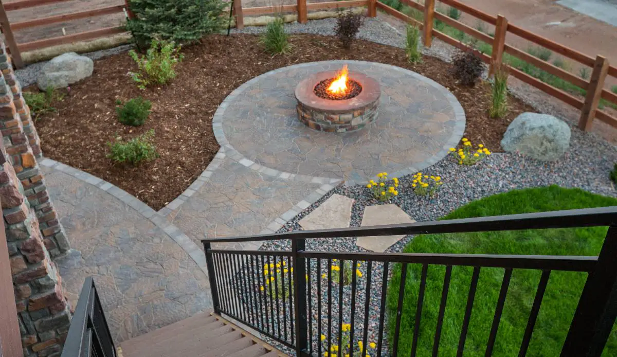 Where To Put a Fire Pit: We Show The Best Places
